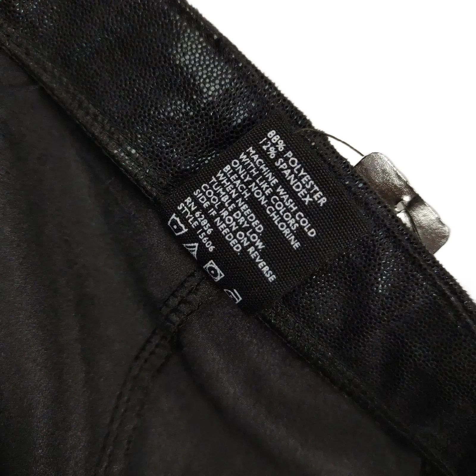 Other NWT Hue Women's S Shimmer Microsuede Black Leggings Size 28" / US 6 / IT 42 - 5 Thumbnail