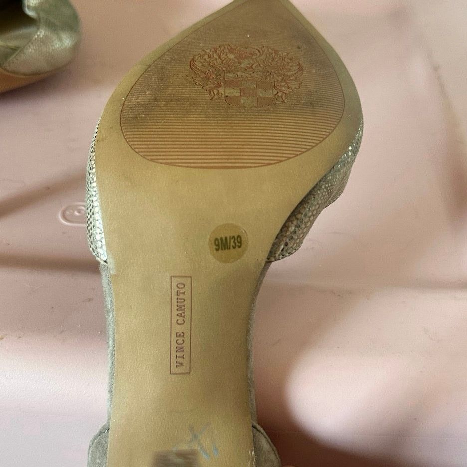 Vince Camuto vince camuto beige gold stiletto heels shoes Size US 9 / IT 39 - 6 Thumbnail