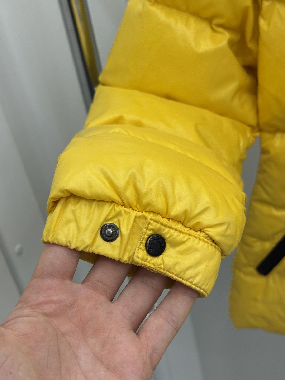 Moncler Moncler Down Puffer Big Logo Jacket Size M / US 6-8 / IT 42-44 - 13 Thumbnail
