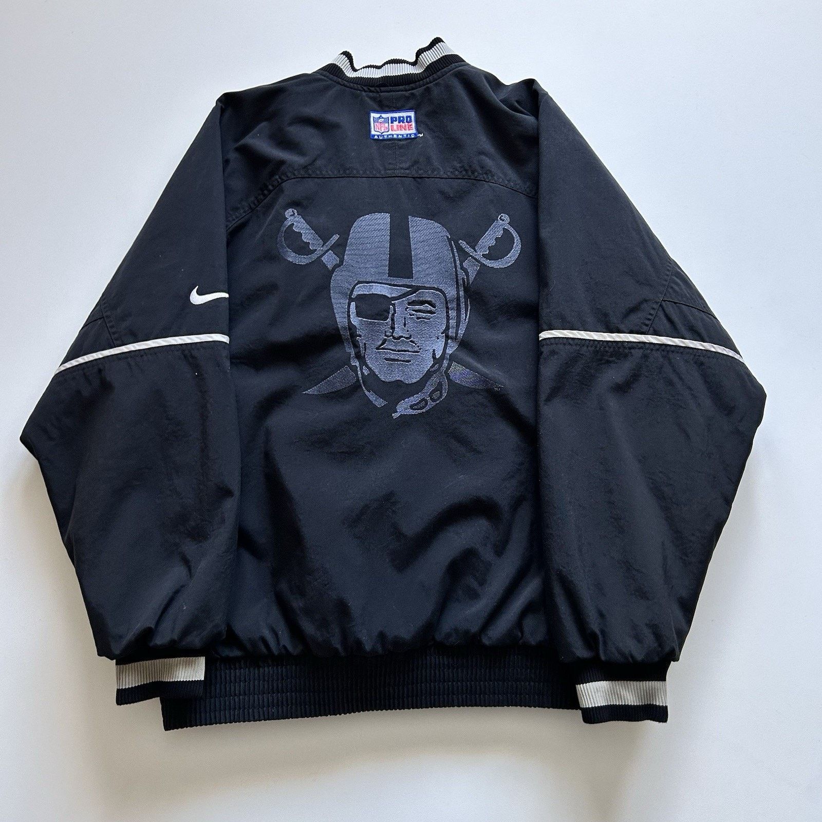 NFL Vintage 90s NFL Nike Pro Line Oakland Raiders Jacket Medium Size US M / EU 48-50 / 2 - 3 Thumbnail