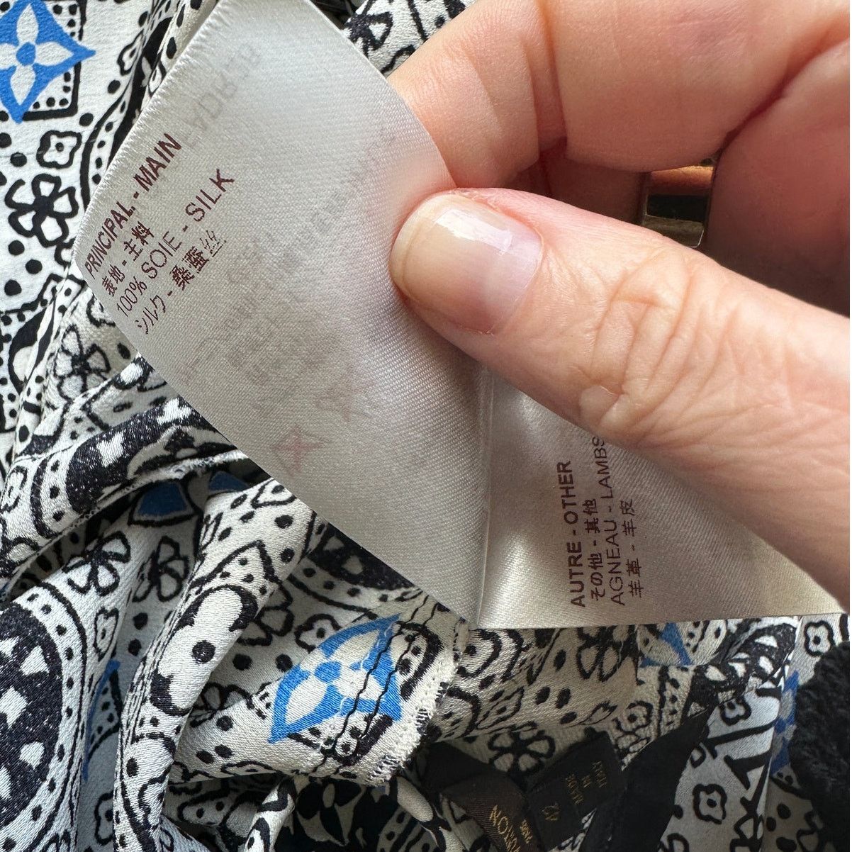 Louis Vuitton Louis Vuitton Silk Belted Midi White Black Blue 42 / 10 Size L / US 10 / IT 46 - 16 Thumbnail