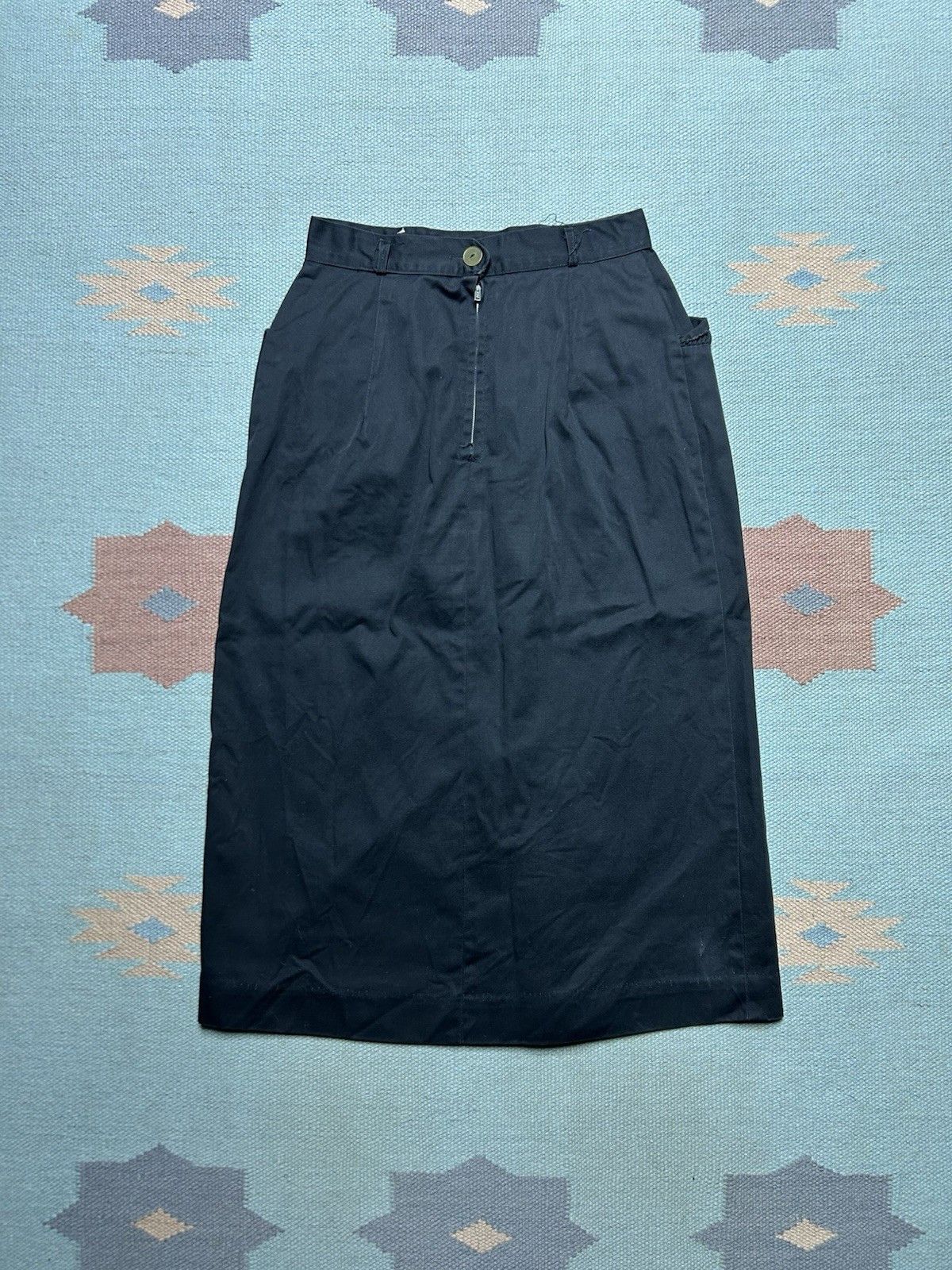 Vintage Vtg 1950s black gabardine skirt ruffled pockets western 24” Size 24" / US 00 / IT 34 - 5 Thumbnail