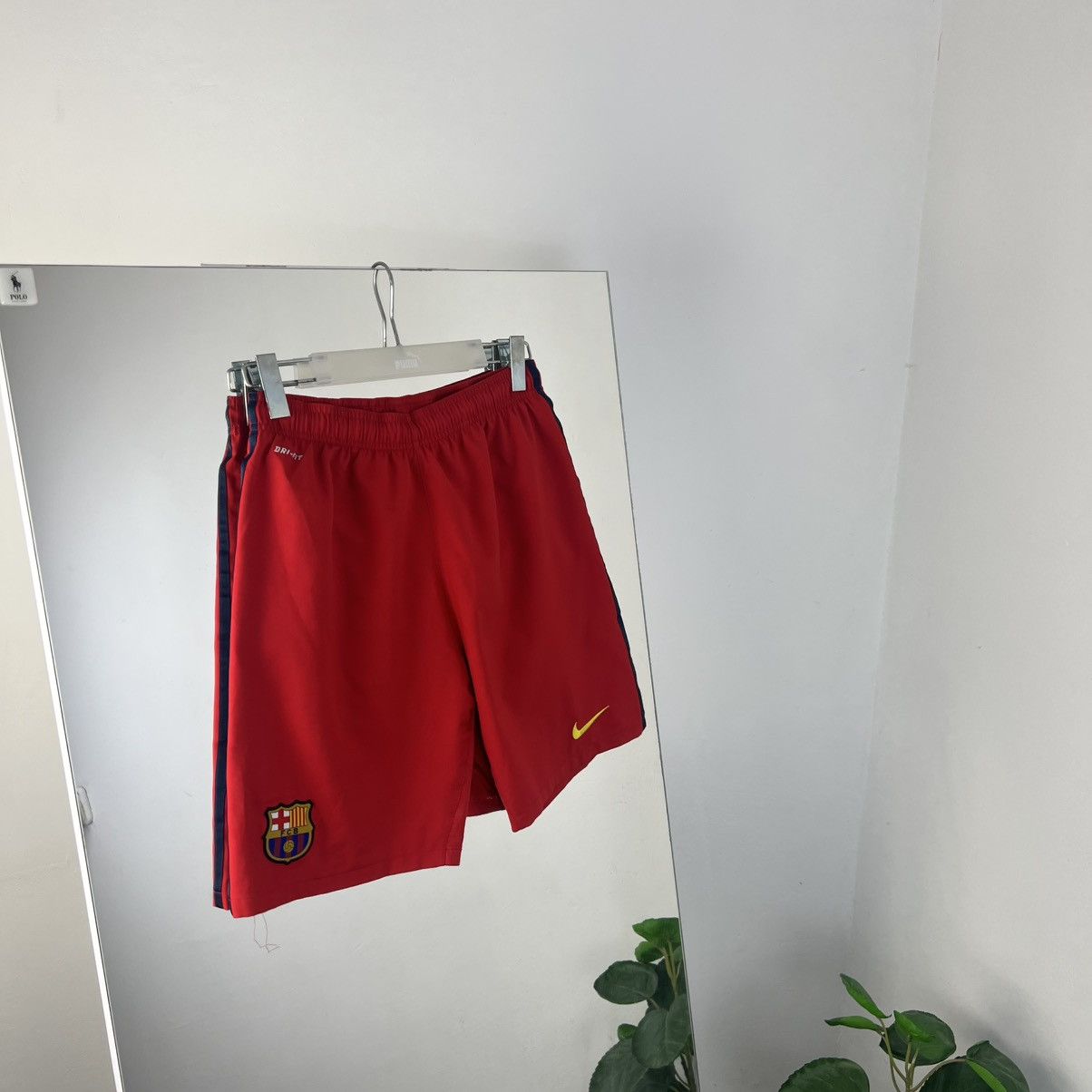 Nike Vintage Y2K Nike FC Barcelona Soccer Jersey Shorts Size US 30 / EU 46 - 1 Thumbnail