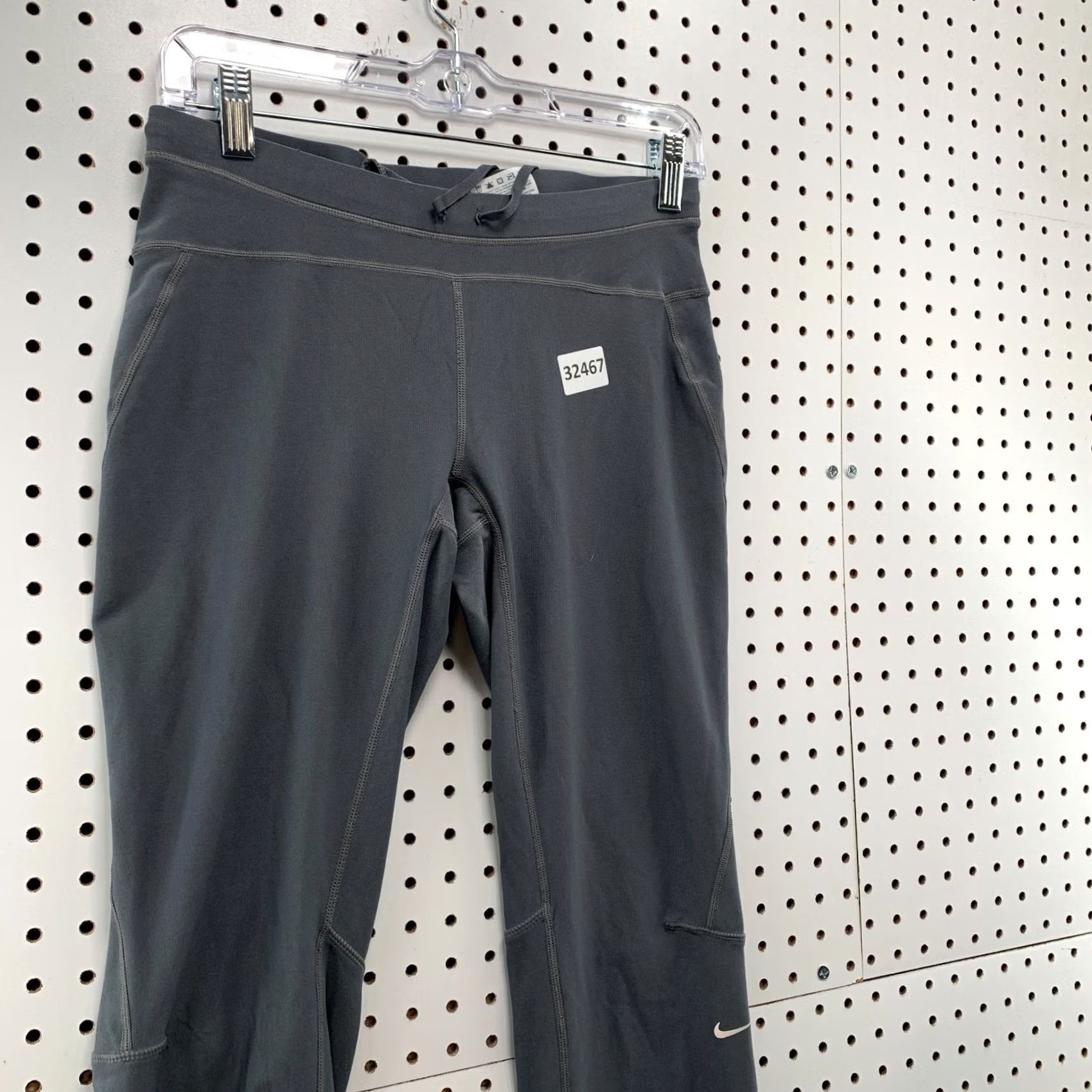Nike Nike Dri-FIT Leggings Women's Small Gray Zip Pocket Ankles Activewear Shoes? Size 28" / US 6 / IT 42 - 3 Thumbnail