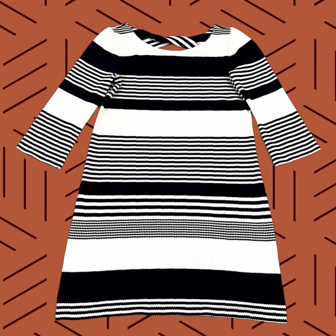 Lilly Pulitzer LILLY PULITZER Dress Womens Medium Blue White Striped Bay Above Knee Beach 27867 Size M / US 6-8 / IT 42-44 - 1 Thumbnail