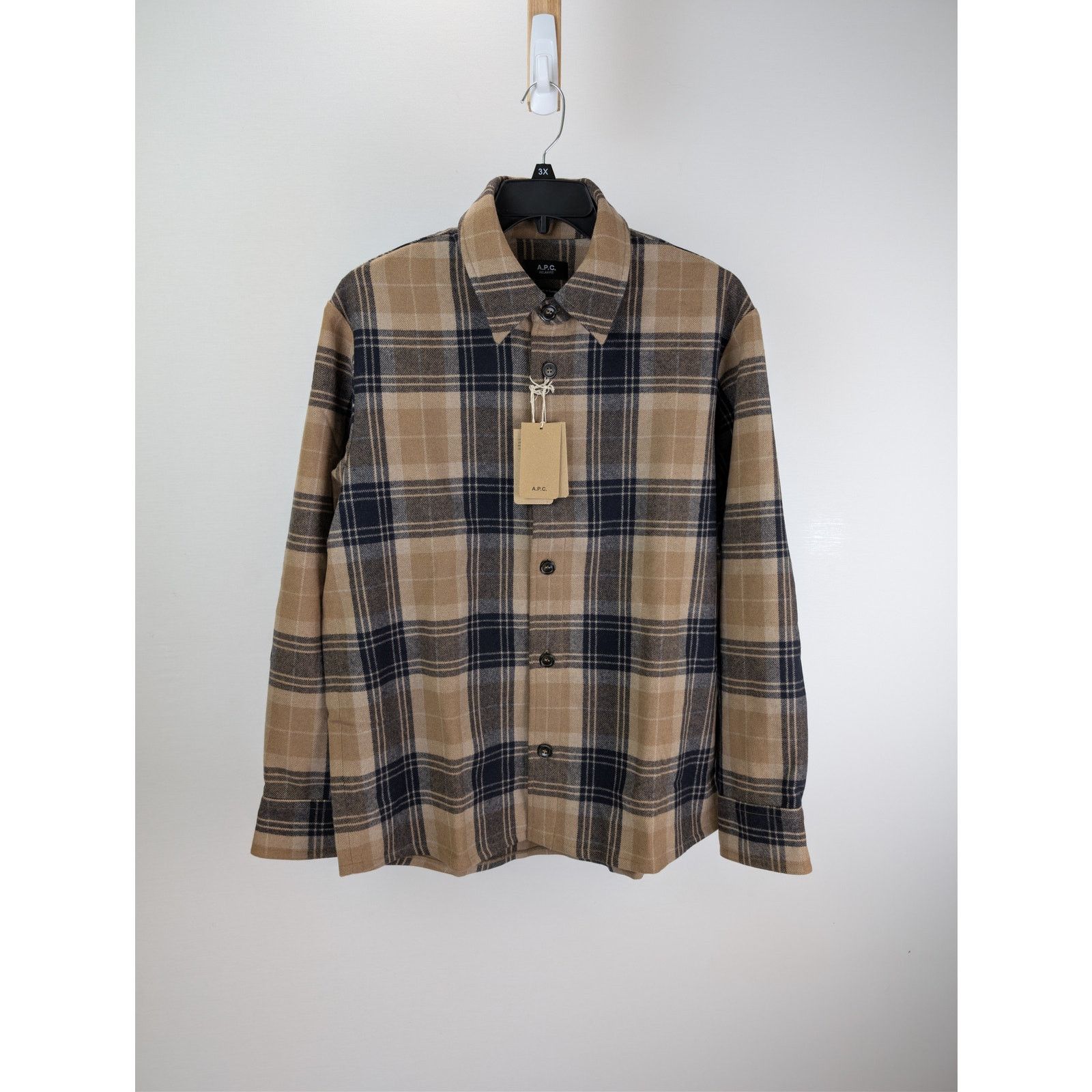 A.P.C. o1rshd1 Surchemise Bobby Button up Shirt in Dark Navy/Beige Size US M / EU 48-50 / 2 - 1 Thumbnail