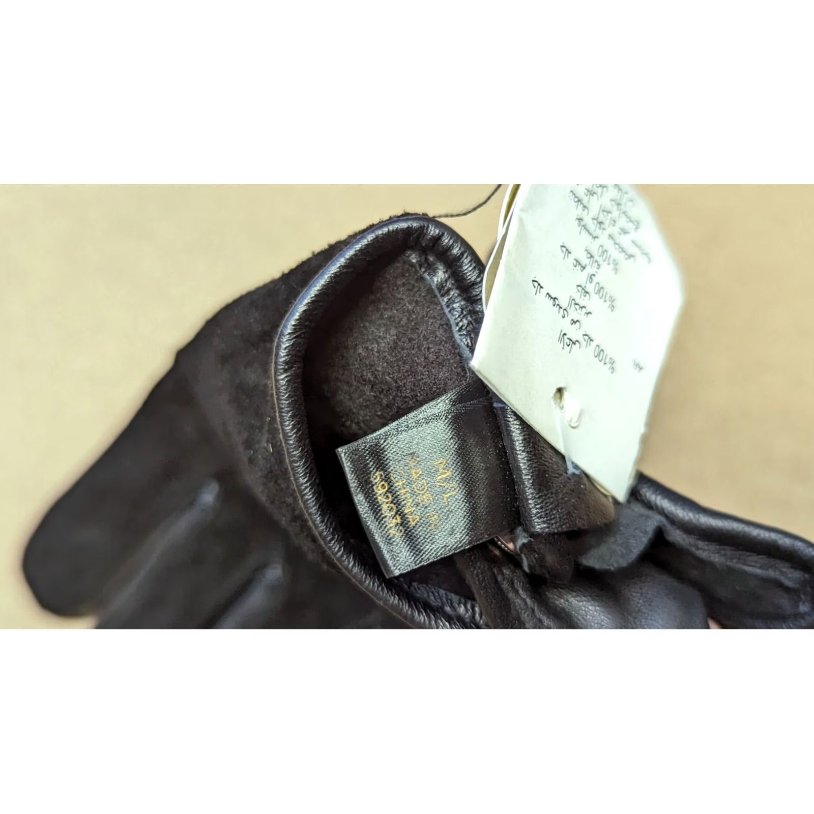 Vintage Genuine Leather Women's Gloves Black Winter M-L Glove Style Mens? Ladies? (Note: Original title indicates Womens) Size ONE SIZE - 2 Thumbnail