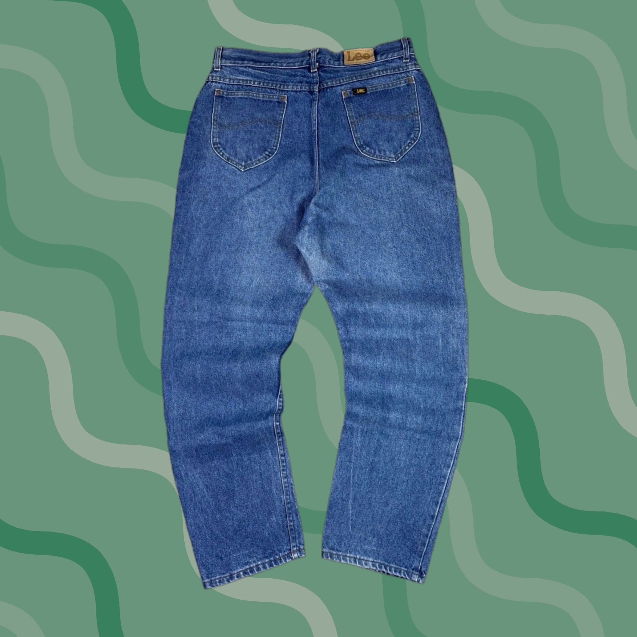 Lee VINTAGE Lee Jeans Mens Medium Wash Straight Leg Denim Pants 30x28 Retro 90s Regular Rise High 5-Pocket Logo Button Zip with Stretch Denim Blue Size US 30 / EU 46 - 1 Thumbnail