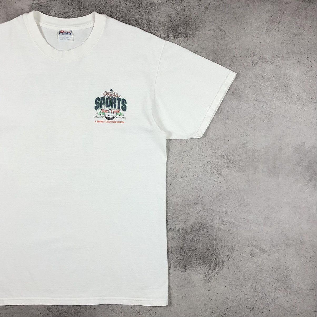 Vintage 2000 Nicks Sports Bar Grill 5th Annual Collectors Edition T Size US L / EU 52-54 / 3 - 15 Thumbnail