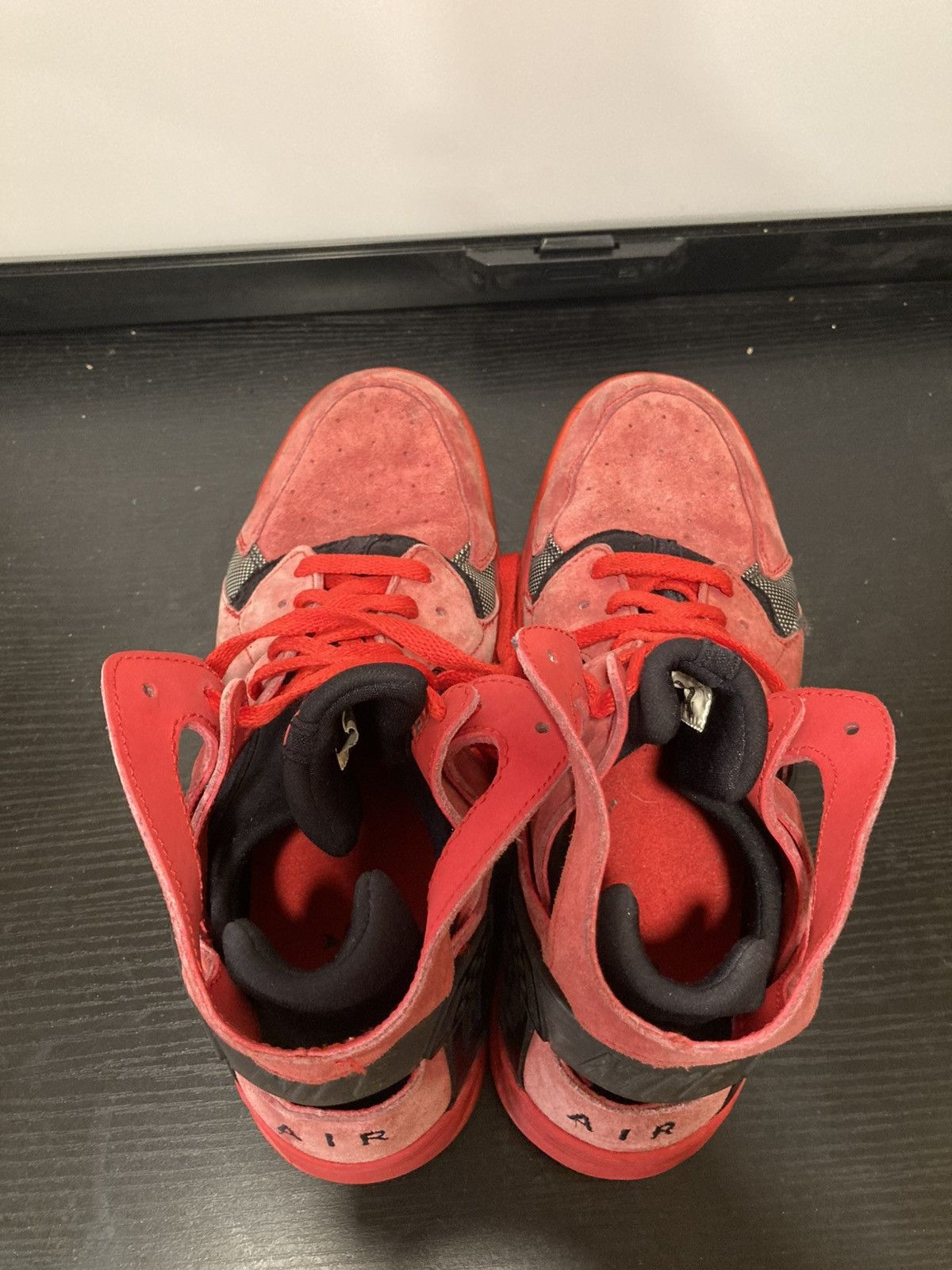 Nike SIZE 10.5 MEN - Nike Air Flight Huarache Red Size US 10.5 / EU 43-44 - 5 Thumbnail