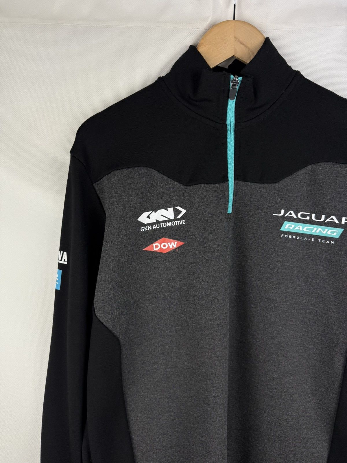 Other Jaguar Racing Formula-E Team 1/4 Zip Sweatshirt Pullover Size US M / EU 48-50 / 2 - 3 Thumbnail