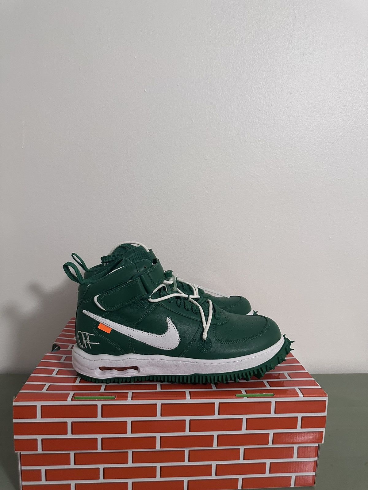 Nike × Off-White Nike Off-White x Air Force 1 Mid Pine Green Size US 10.5 / EU 43-44 - 3 Thumbnail