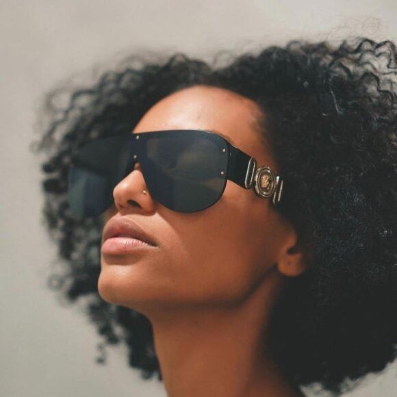 Versace Versace VE4391 GB1/87 Sunglasses Black Aviator Frame Size ONE SIZE - 4 Thumbnail