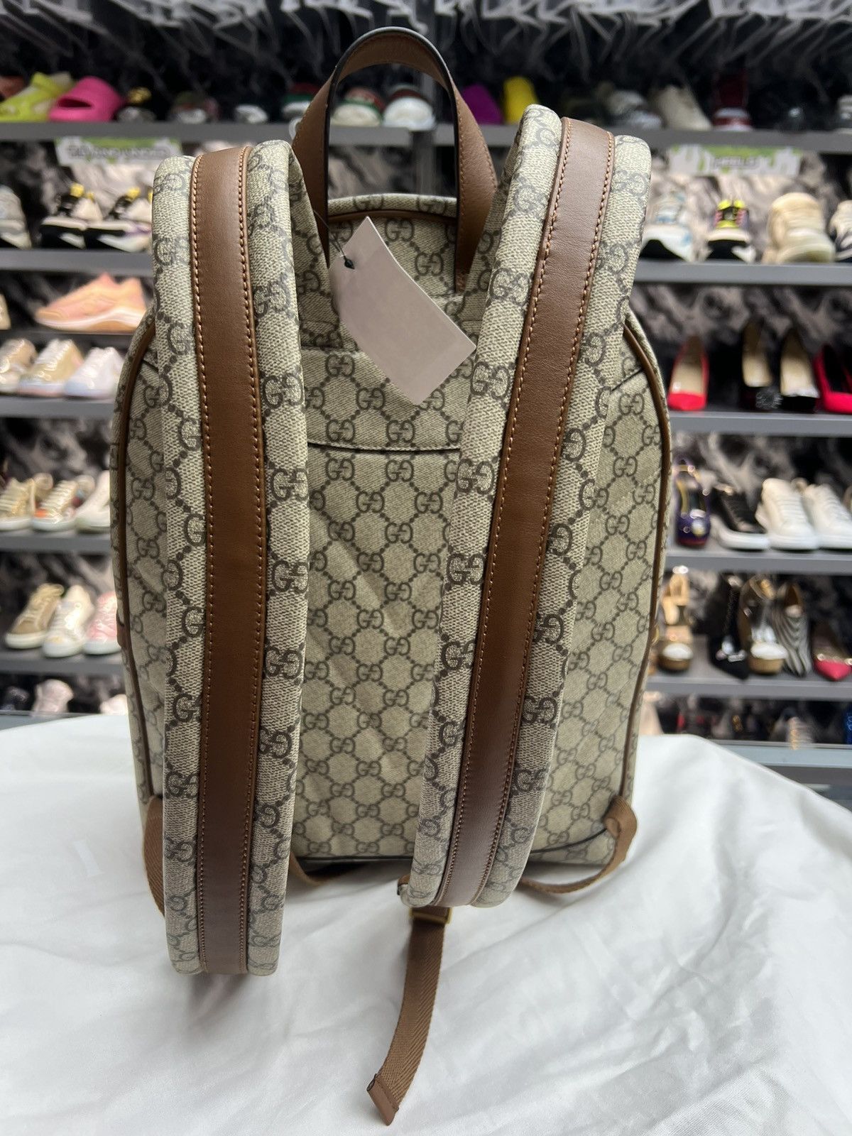 Gucci Gucci GG Emblem Medium Backpack Size ONE SIZE - 4 Thumbnail