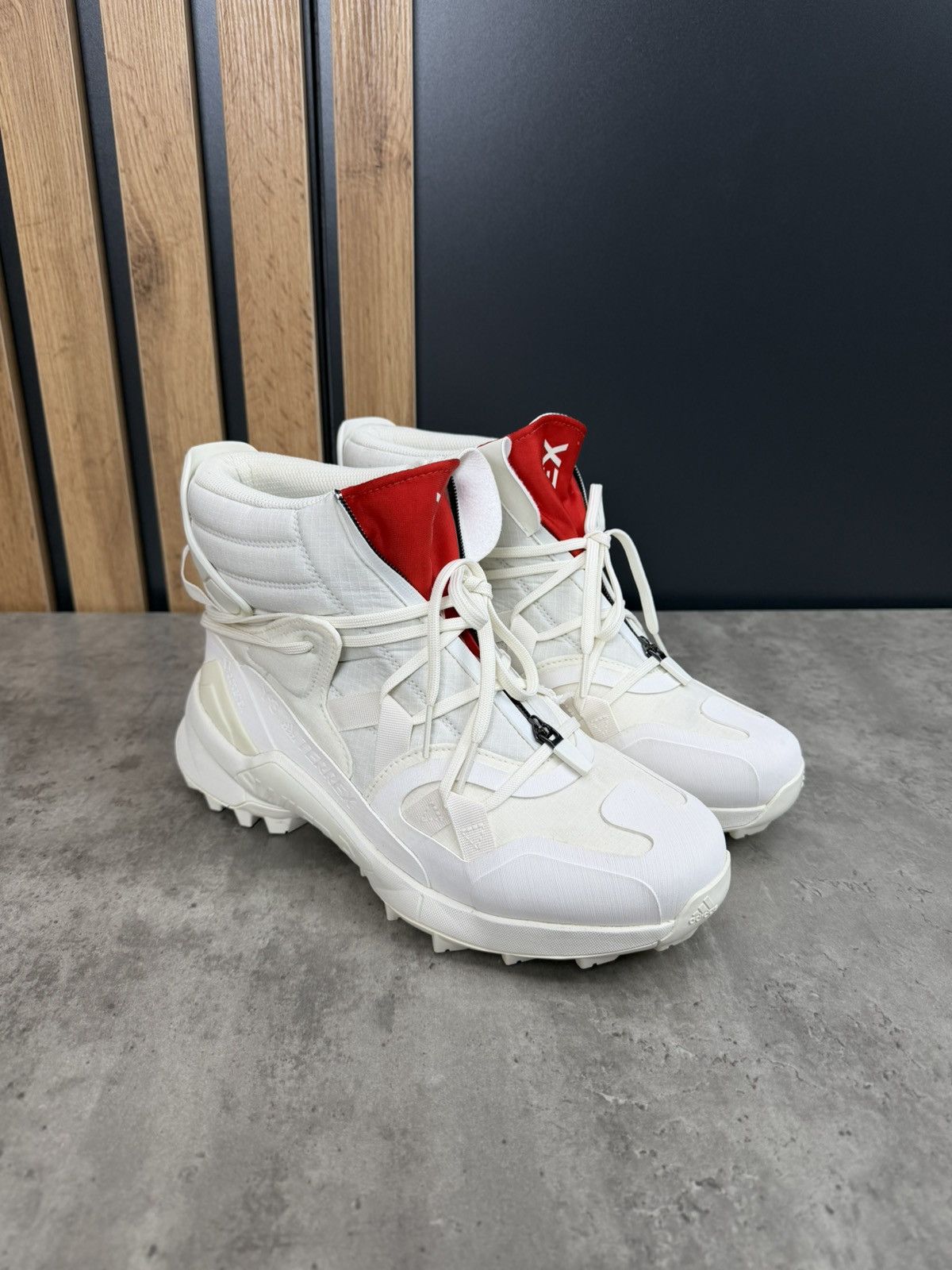 Yohji Yamamoto Adidas Y-3 Yohji Yamamoto Terrex Swift R3 Gore-Tex Size 7 Size US 7 / EU 40 - 1 Thumbnail