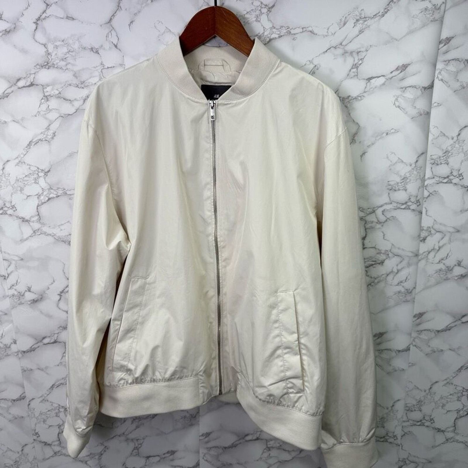 H&M H&M Men’s Bomber Jacket sz XXL Cream Full Zip NEW # G442 Size US XXL / EU 58 / 5 - 4 Thumbnail