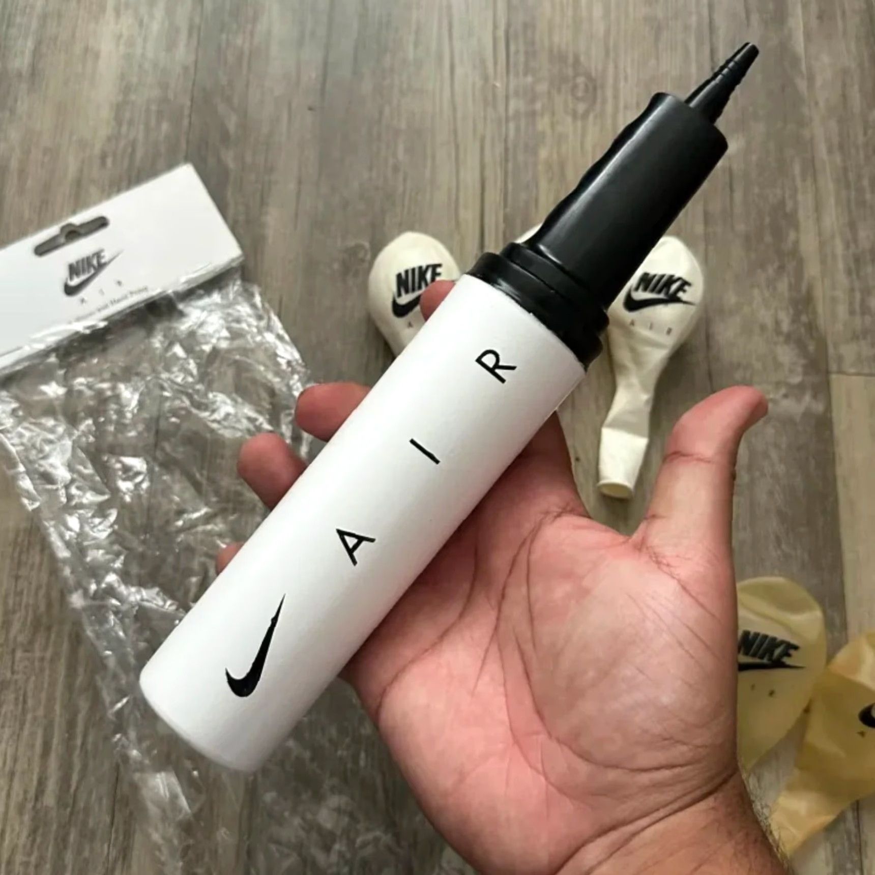 Nike VINTAGE Nike Promotional Balloons And Pump Promo Accessory Set Unisex One Size White Black Nike Promo Balloons Pump Size ONE SIZE - 3 Thumbnail