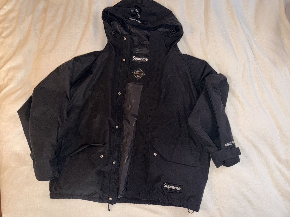 Supreme 2-In-1 GORE-TEX Parka + Reversible 700-Fill Down'