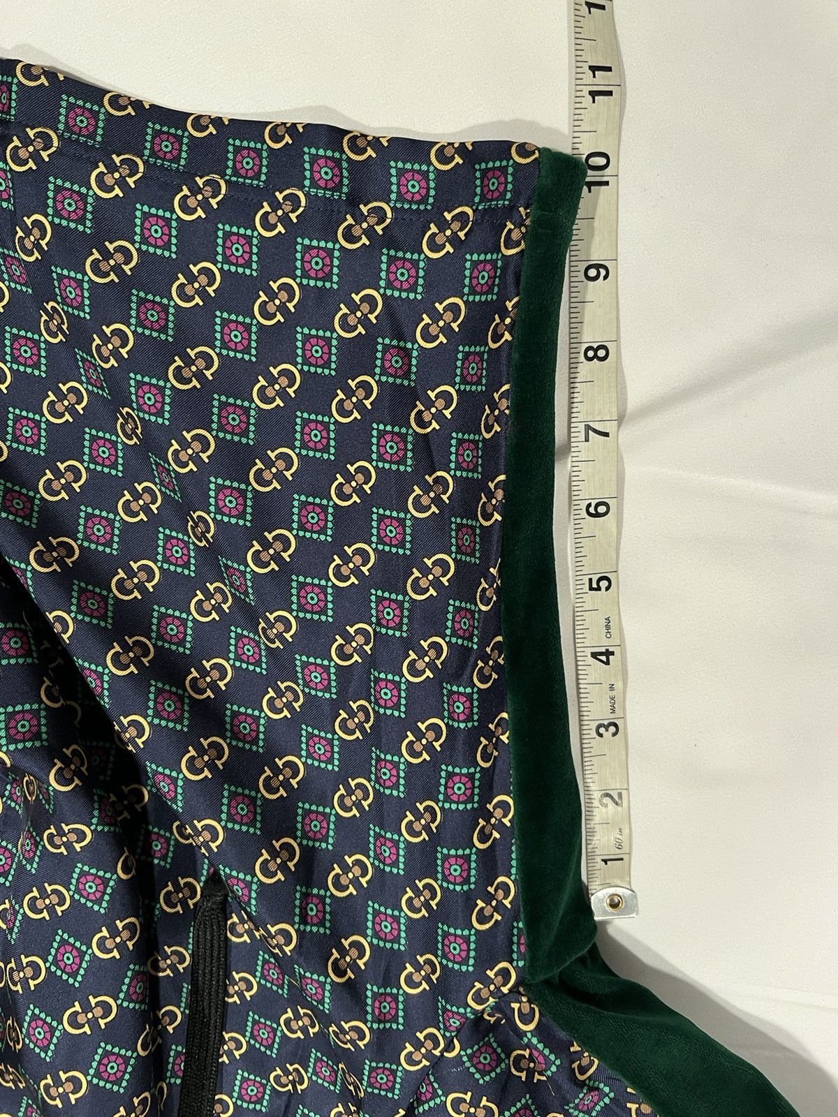 Gucci Gucci mens shorts. XS. $2100 Size US 27 - 11 Thumbnail