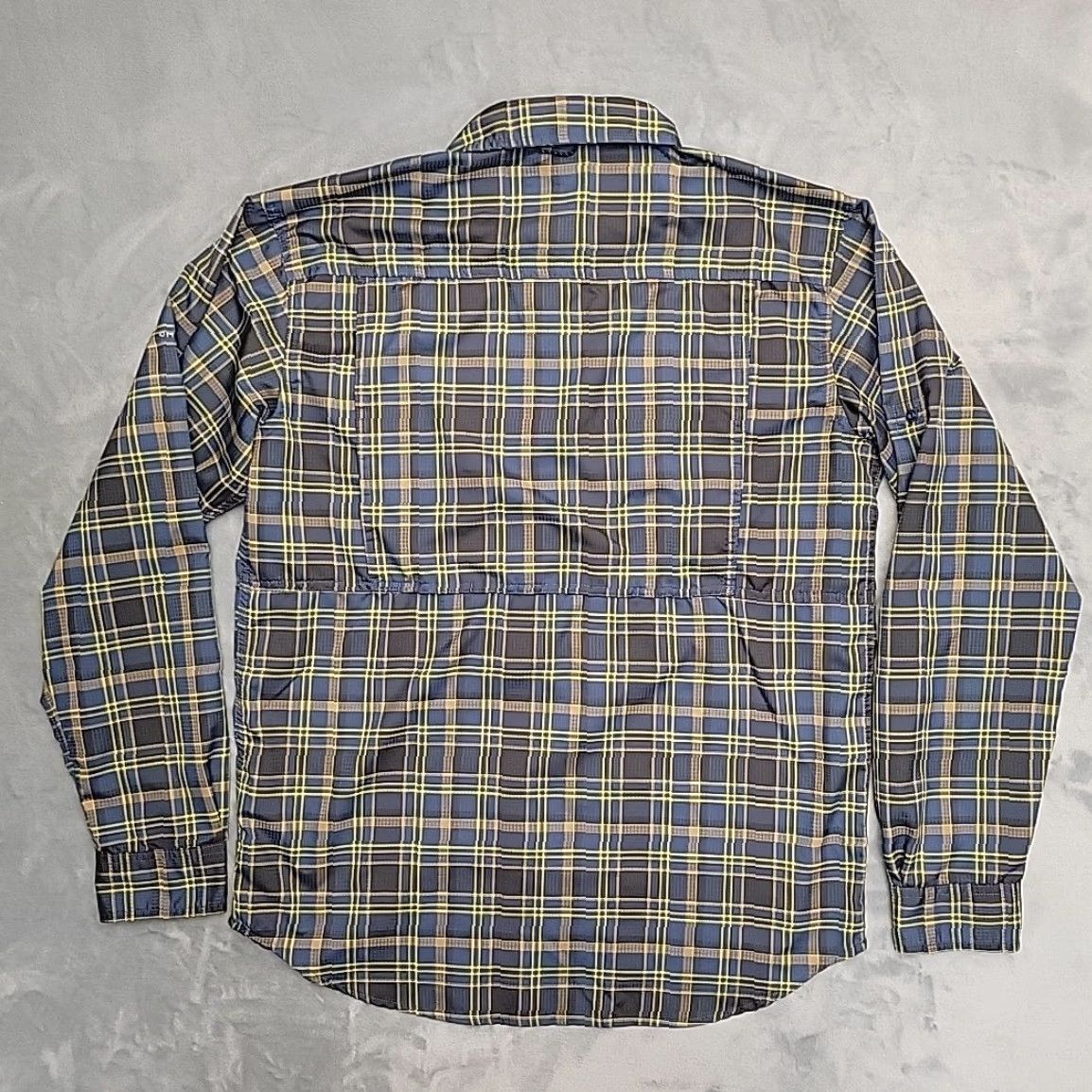 Vintage Columbia Shirt Mens M Blue Plaid Long Sleeve Vented Omni Shield Performance Hike Shirt Size US M / EU 48-50 / 2 - 7 Thumbnail