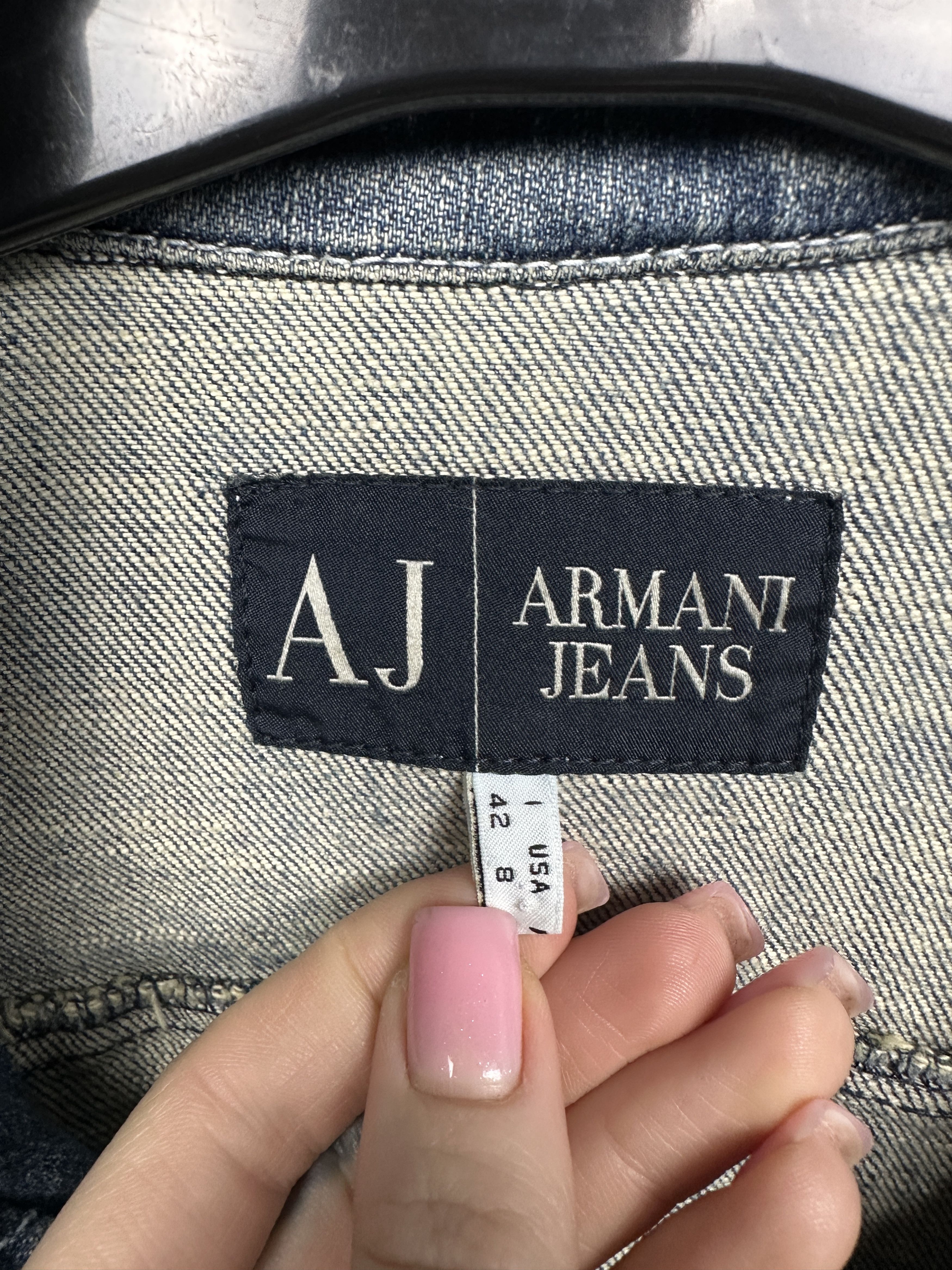 Armani Armani Jeans Vintage Womens Denim Jacket Size M / US 6-8 / IT 42-44 - 3 Thumbnail