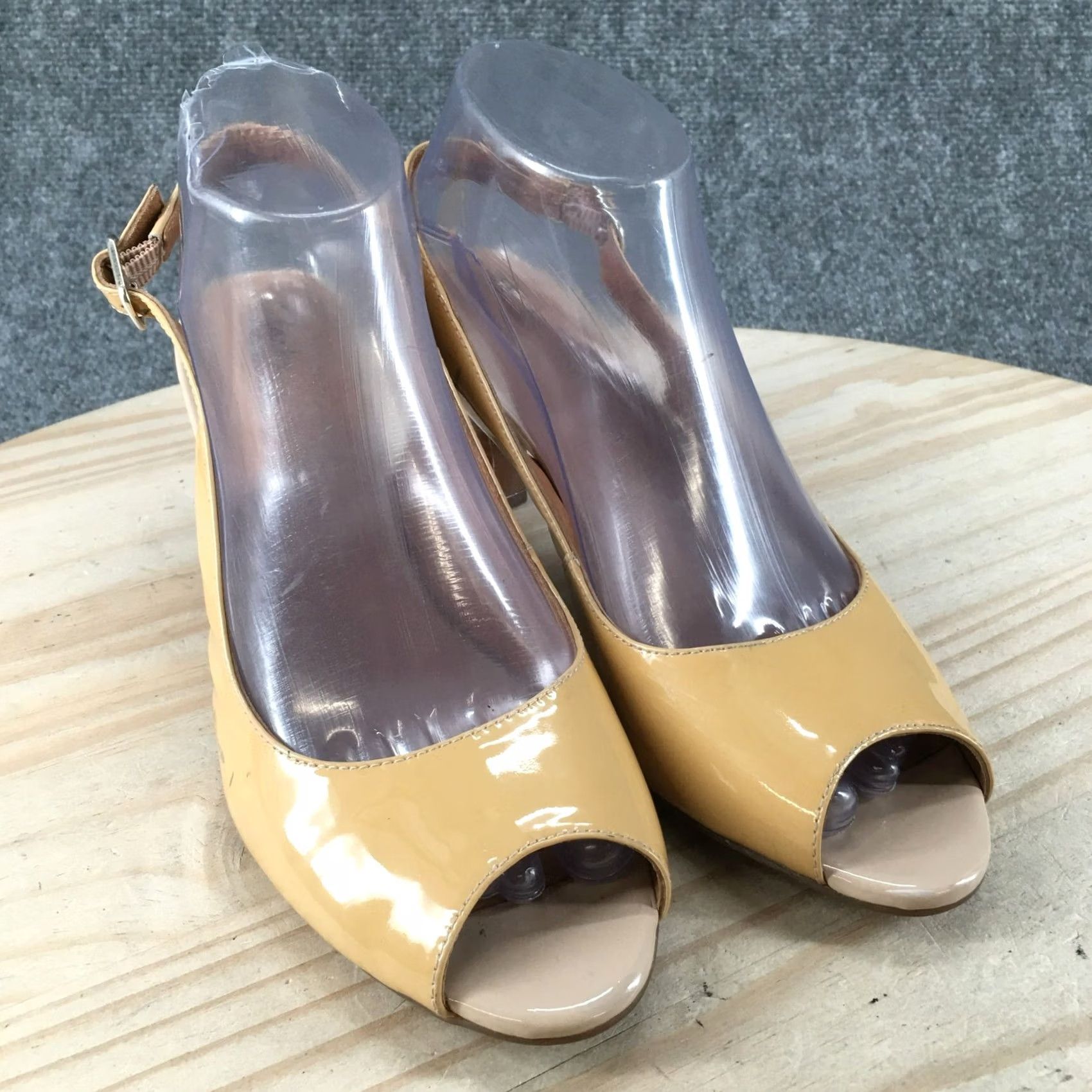 Clarks Clarks Artisan Sandals Womens 9 M Slingback Beige Leather Kitten Heels Peep Toe Size US 9 / IT 39 - 3 Thumbnail
