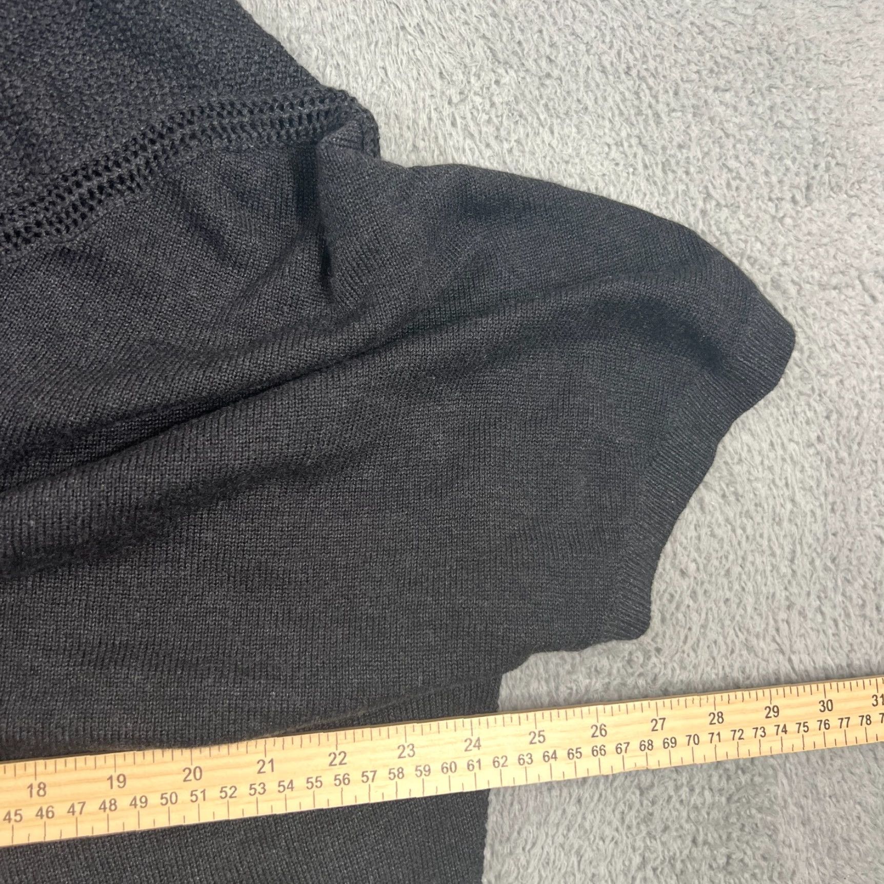 Lululemon VINTAGE Lululemon Wrap Sweater Womens XS S Knit Black Heathered 3/4 Sleeve V-Neck Size S / US 4 / IT 40 - 6 Thumbnail