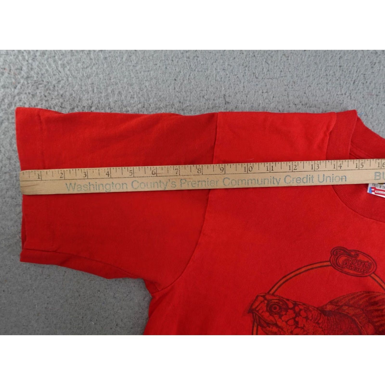 Fruit Of The Loom VINTAGE Fruit of the Loom Turtle Shirt Mens S Red 90s Tom's Tortugas Graphic Print Crew Neck Short Sleeve Cotton Size US S / EU 44-46 / 1 - 7 Thumbnail