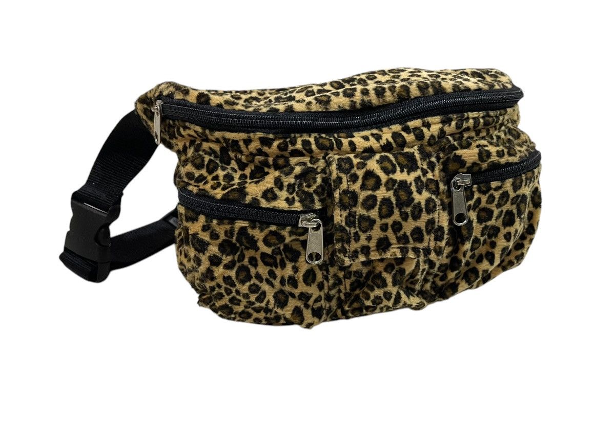 Japanese Brand Japanese Brand Leopard Crossbody Bag/ Pouch Bag Size ONE SIZE - 2 Thumbnail