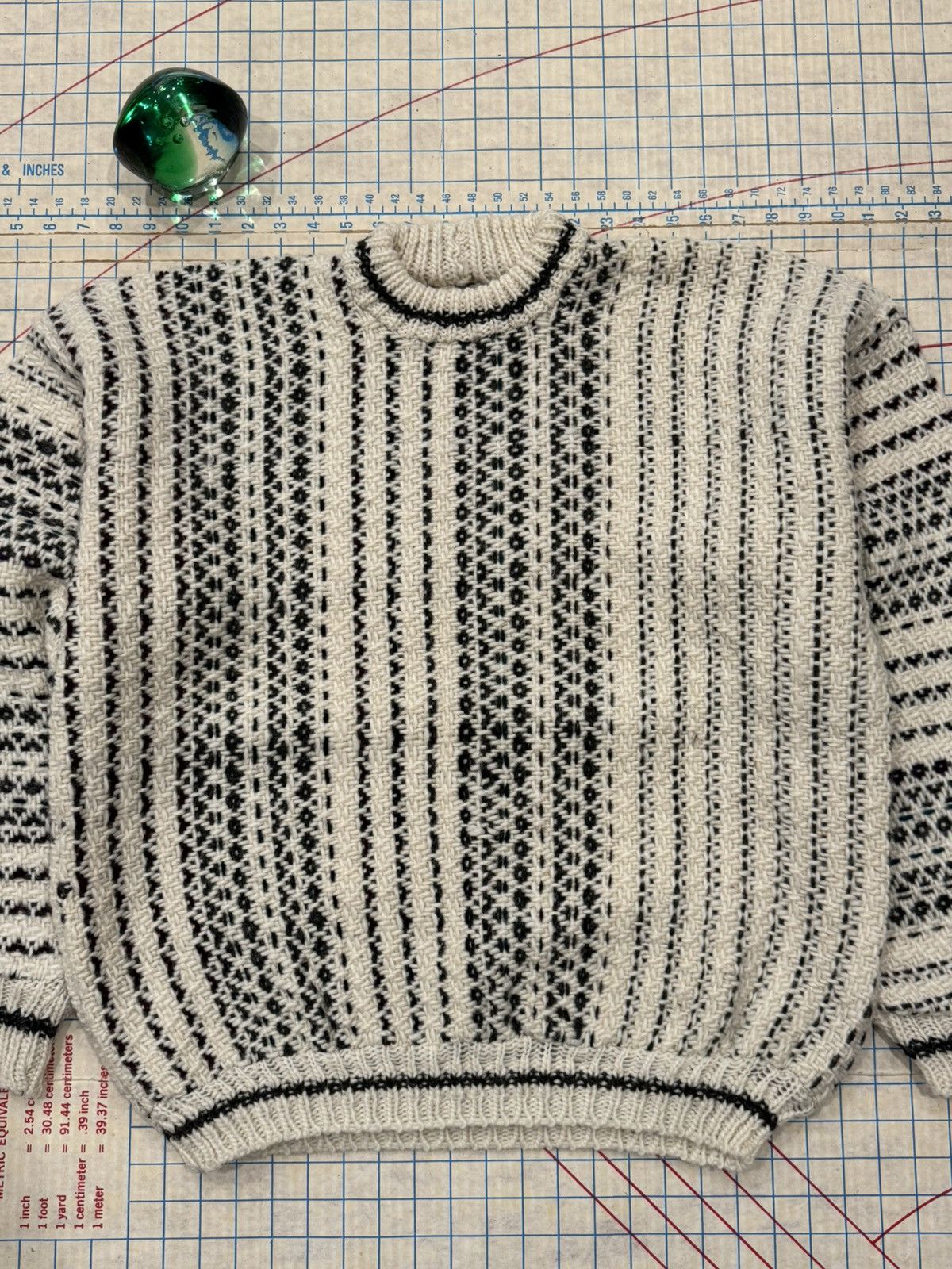 Vintage Vintage Unbranded Hand Knit Sweater Vertical Striped Pattern Size US L / EU 52-54 / 3 - 3 Thumbnail
