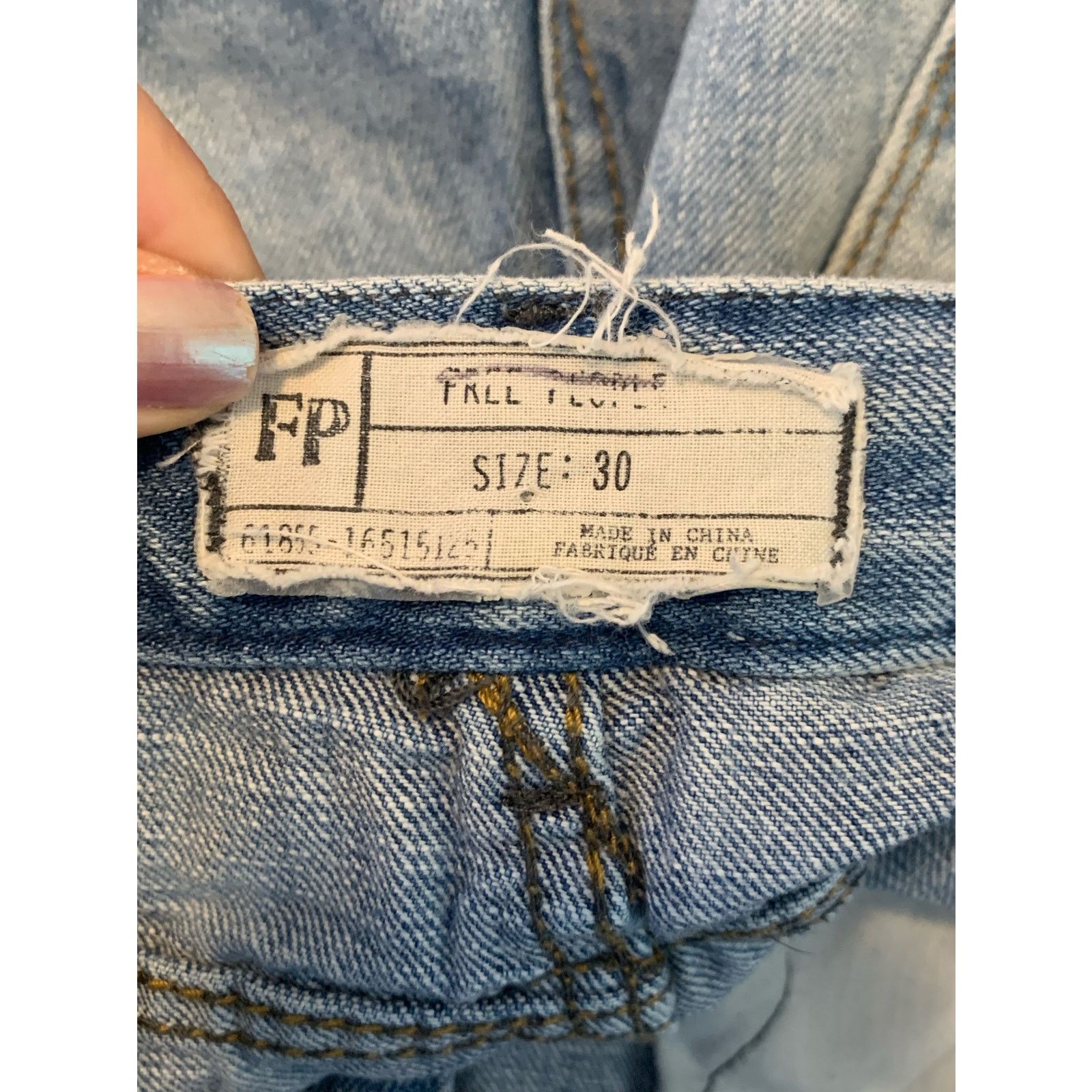 Free People Free People Eliot Embroidered Denim Cut Out Shorts size 30 Size 34" / US 12 / IT 48 - 3 Thumbnail