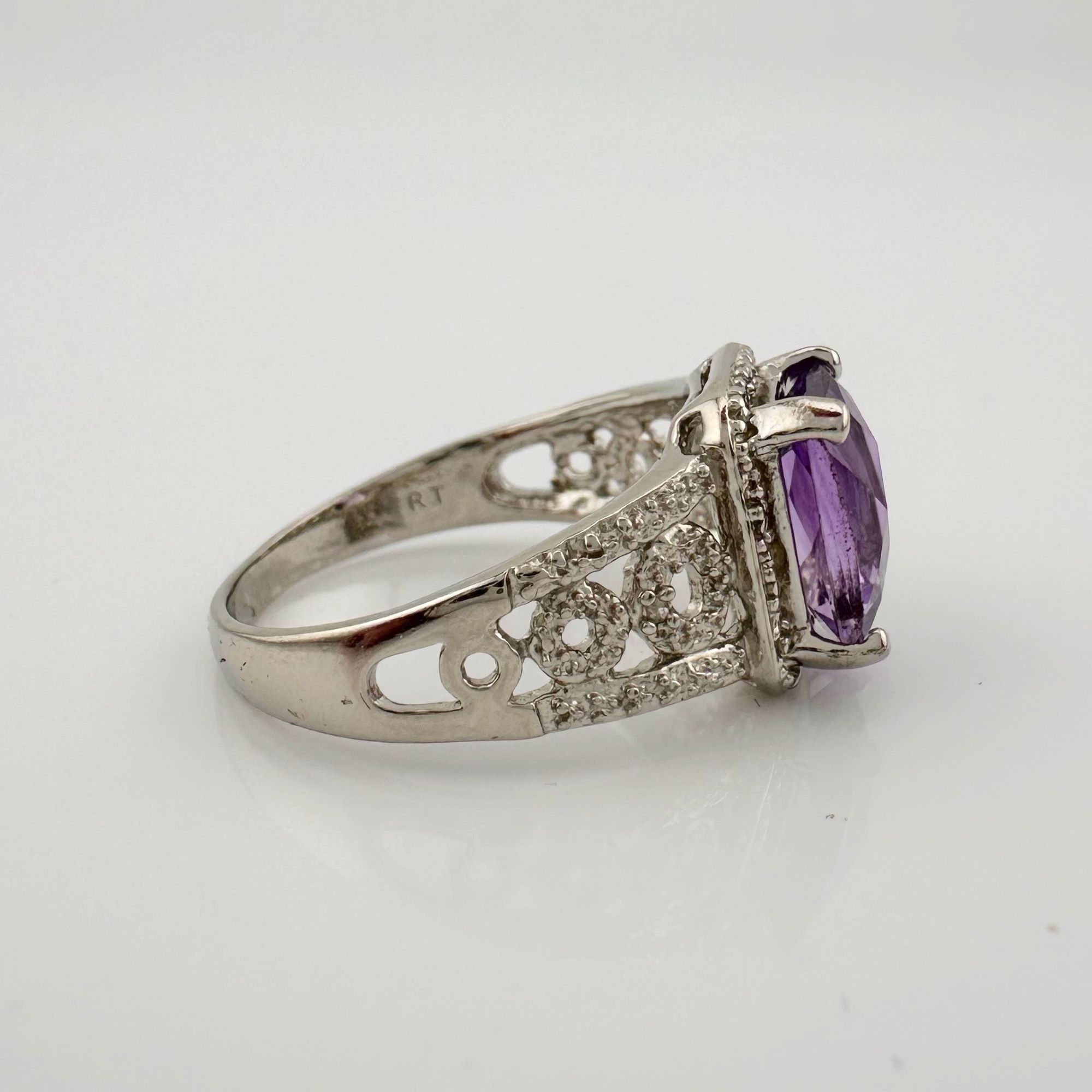 Other Beautiful Emerald Cut 2.25 Carat Amethyst Ring - Sz 8 Size ONE SIZE - 13 Thumbnail