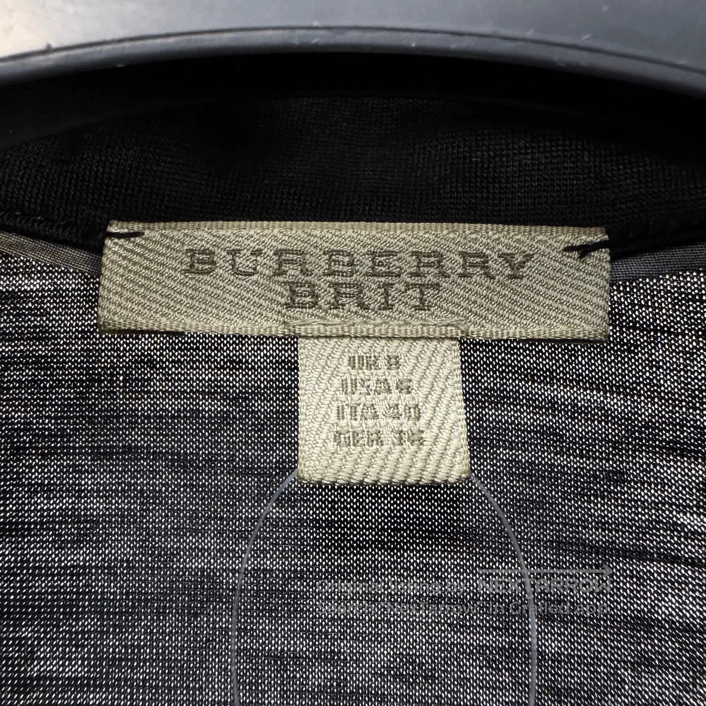 Burberry Burberry Black Epaulet Wool Dress. Size M / US 6-8 / IT 42-44 - 5 Thumbnail