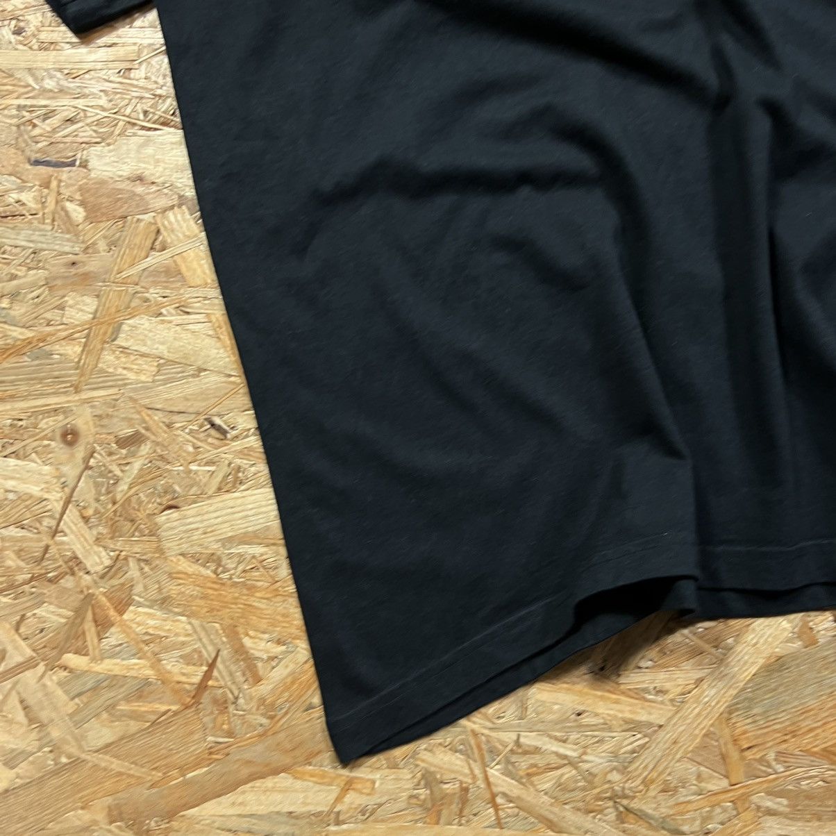 Vintage LARA CROFT TOMB RAIDER LEGEND VINTAGE T-SHIRT GAME 2000S Size US XL / EU 56 / 4 - 7 Thumbnail