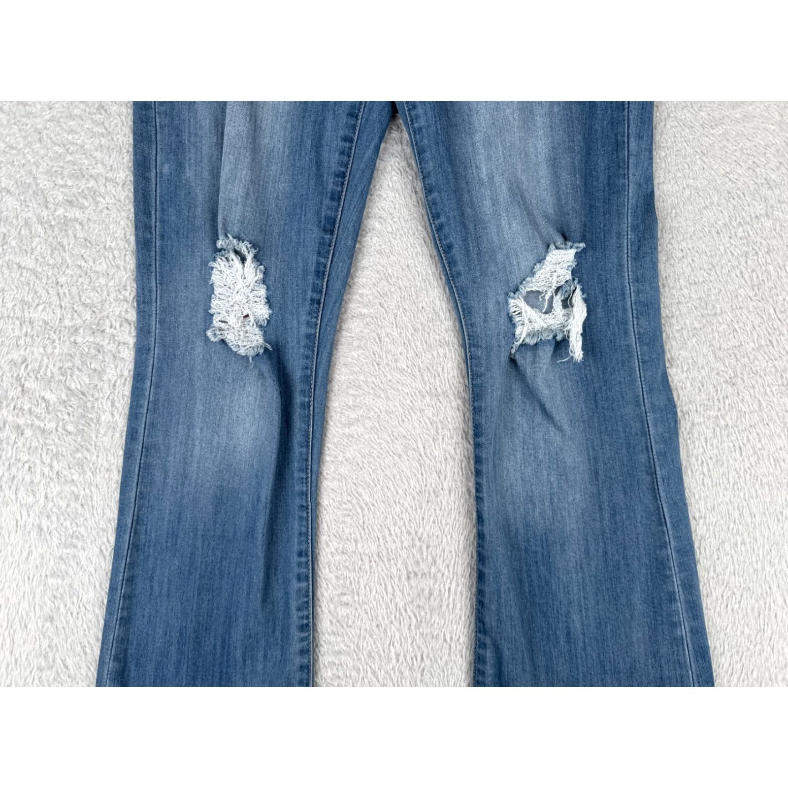 Fashion Nova Fashion Nova Jeans Juniors 7 Blue Denim Distressed Flared Cotton Blend 28x33 Size 28" / US 6 / IT 42 - 3 Thumbnail
