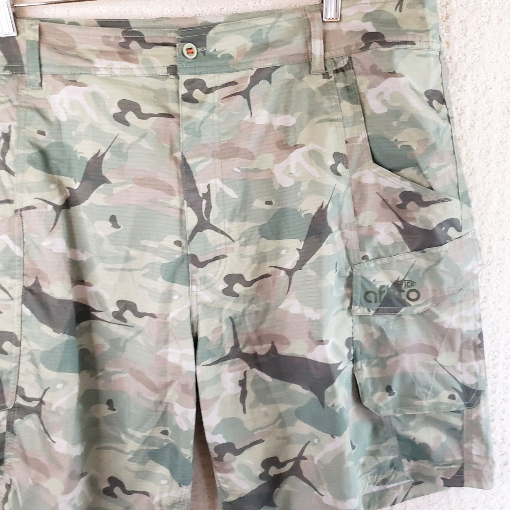 Vintage AFTCO Mens Cargo Shorts Size 42x10 Fish Pattern Camo Performance Stretch Casual Travel Size US 42 / EU 58 - 4 Thumbnail