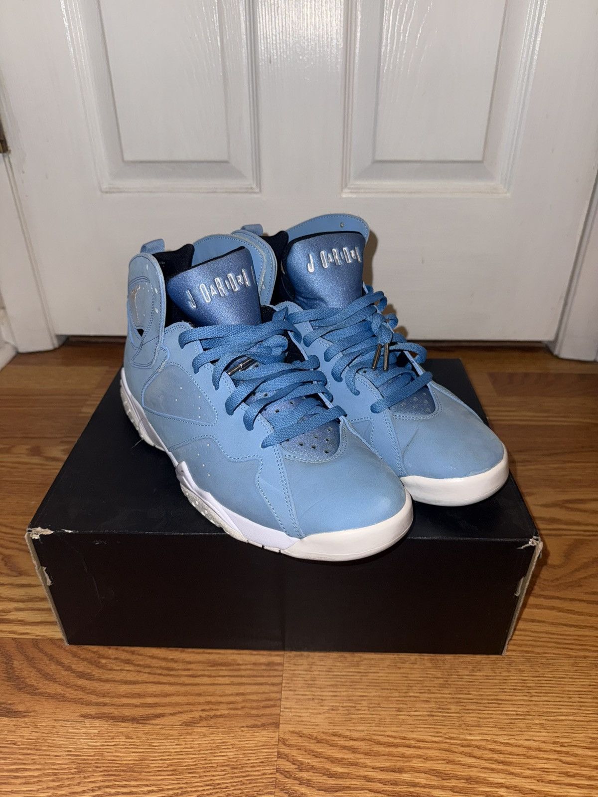 Jordan Brand Jordan Pantone 7 Size US 11 / EU 44 - 1 Thumbnail