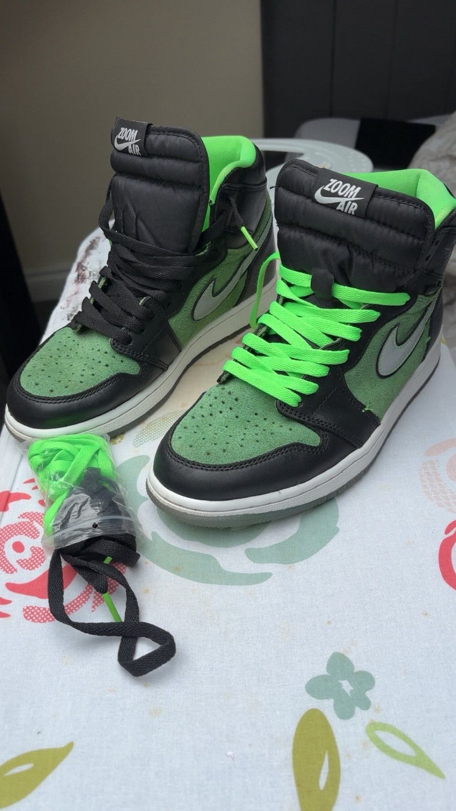 Jordan Brand Nike Air Jordan 1 Zoom Air CMFT “Stadium Green”–US8/UK7/EU41 Size US 8 / EU 41 - 1 Thumbnail