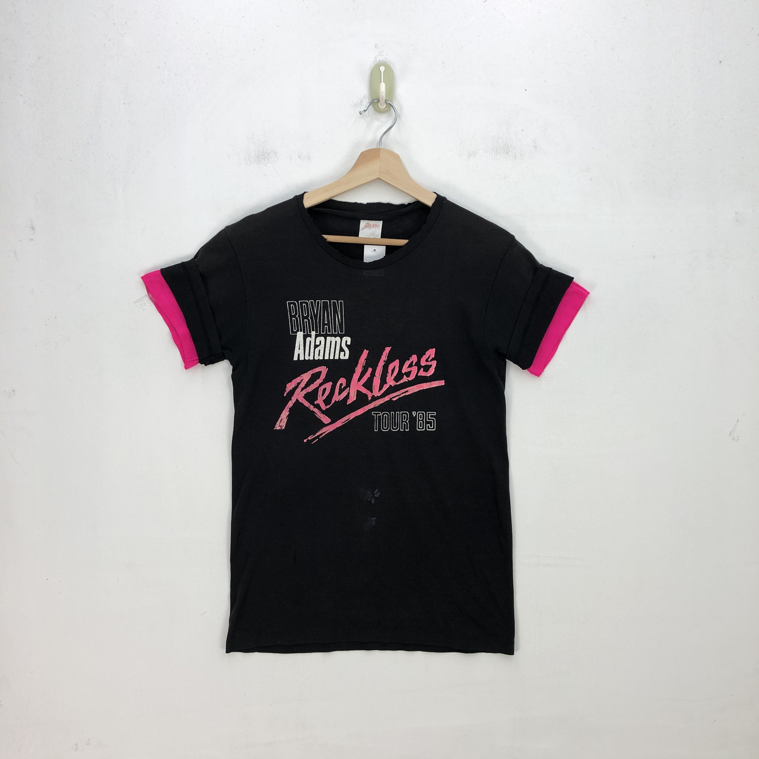 Band Tees × Vintage Vintage 1985 Bryan Adams T Shirt Reckless Tour Tees Size US S / EU 44-46 / 1 - 1 Thumbnail