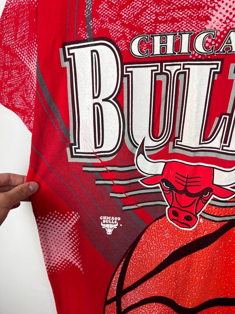 NBA Chicago Bulls NBA90 overprint Tultex vintage t-shirts size L Size US L / EU 52-54 / 3 - 6 Thumbnail
