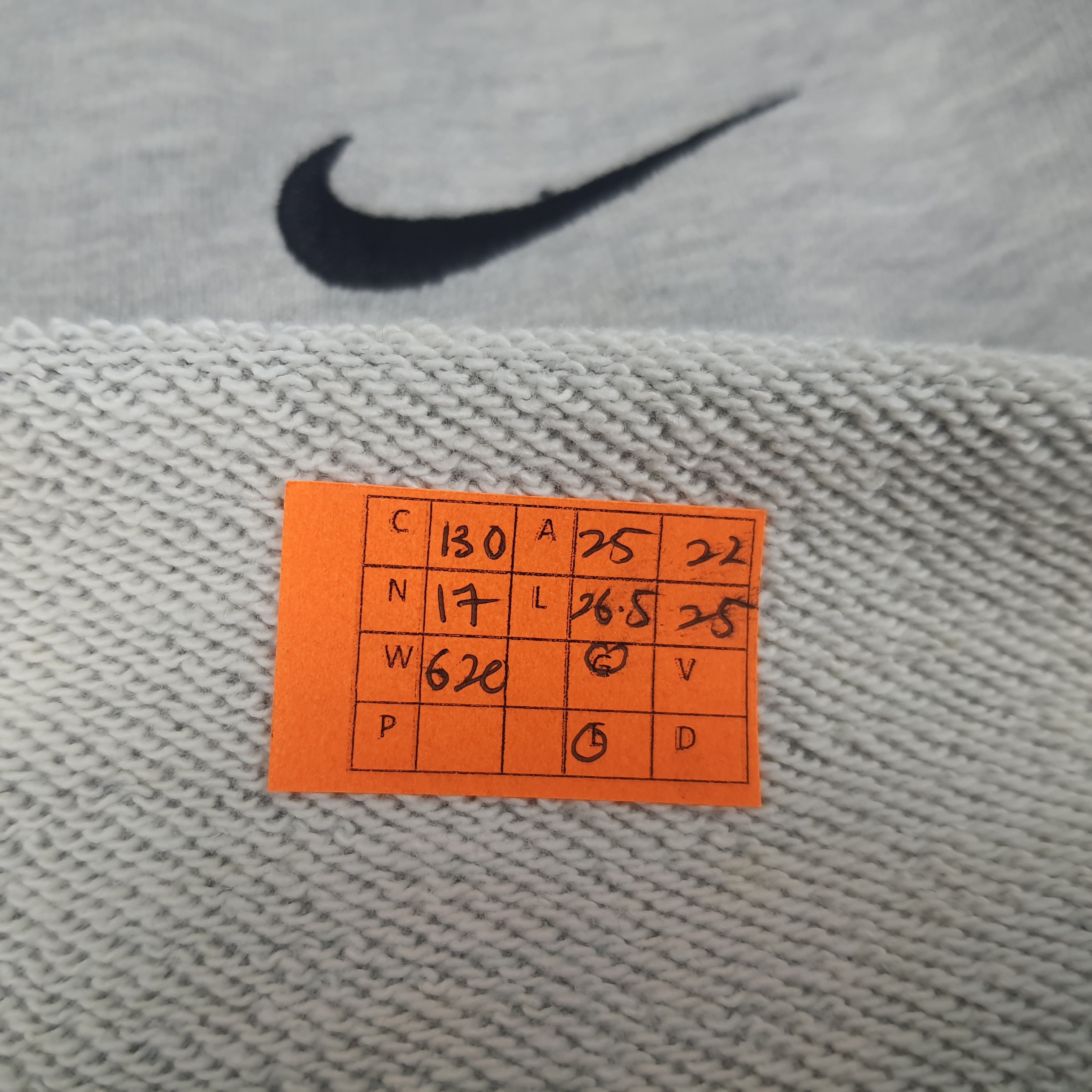 Nike Vintage Nike Swoosh Embroidery Logo Sweatshirts C130N17 Size US XL / EU 56 / 4 - 11 Thumbnail