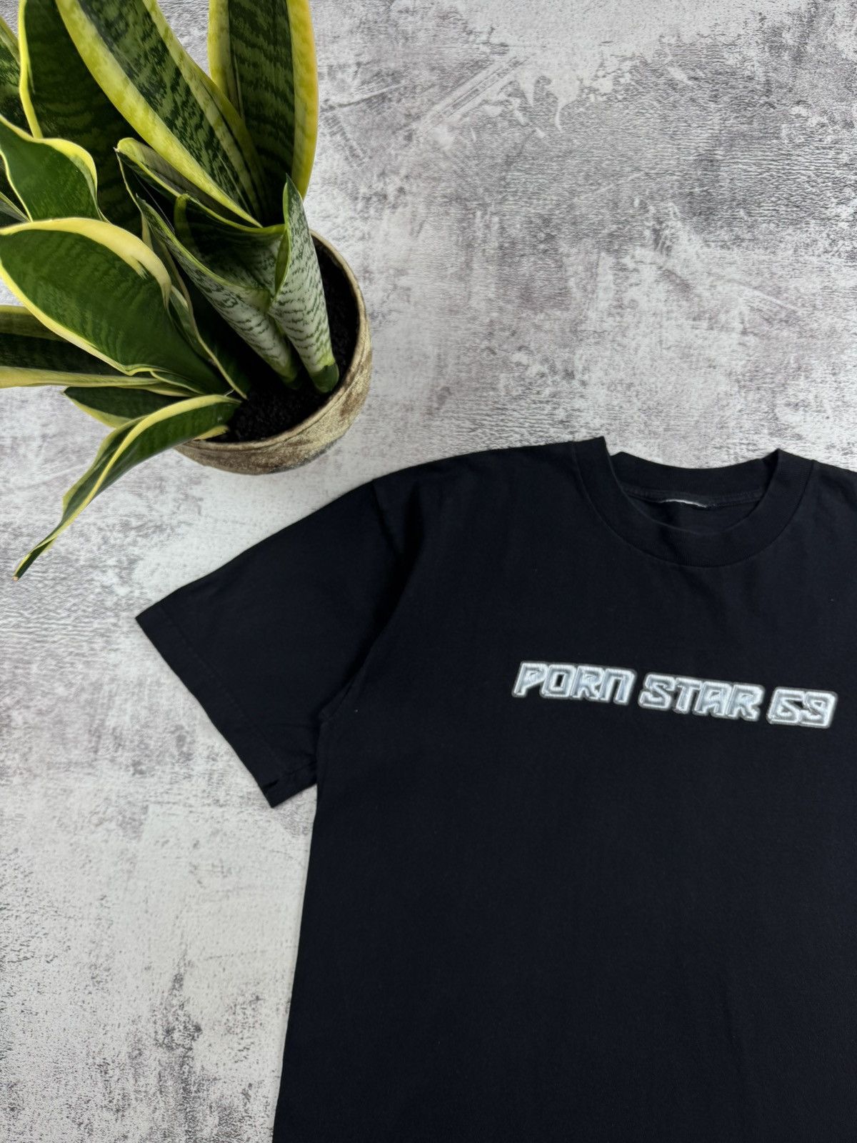 Hook-Ups Pornstar 69 Sex Vintage Men’s Large Black Hip Hop Rap Cotton T Shirt Tee Jersey Size US L / EU 52-54 / 3 - 5 Thumbnail