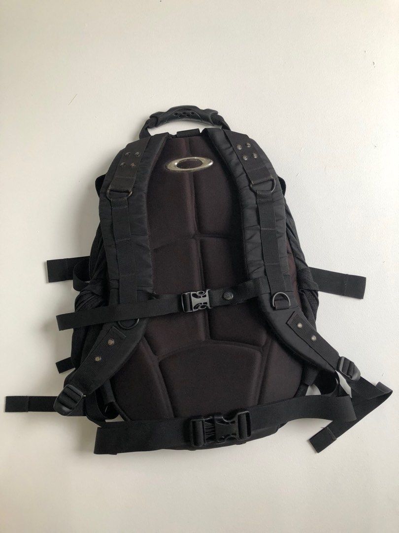 Oakley × Vintage 🔥NEED GONE🔥 Vintage Oakley Gorpcore Black Alien Design Size ONE SIZE - 3 Thumbnail