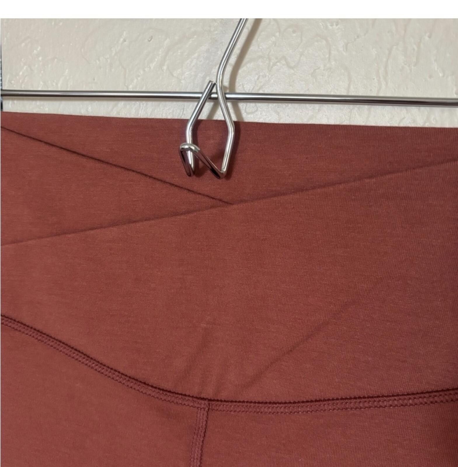 Old Navy (Old Navy) Women's Terracotta Bike Shorts Size 32" / US 10 / IT 46 - 3 Thumbnail