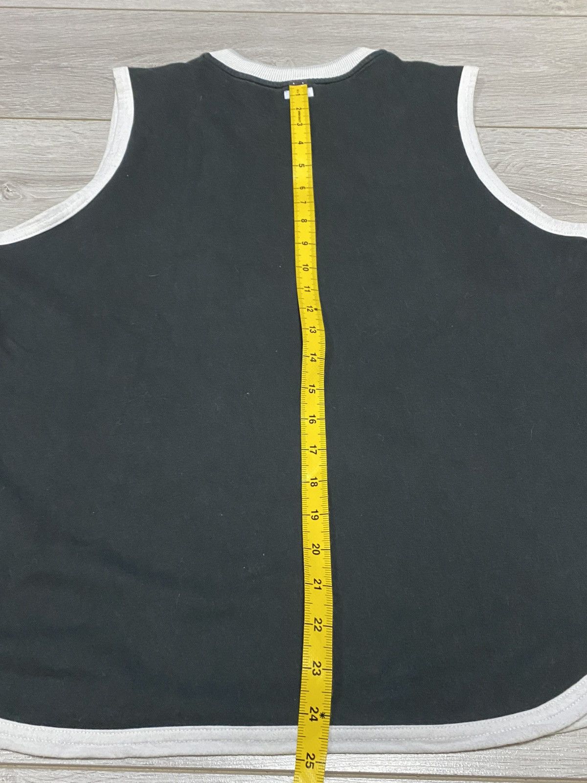 Nike Nike tank top v neck shirt vest swoosh Size US M / EU 48-50 / 2 - 9 Thumbnail