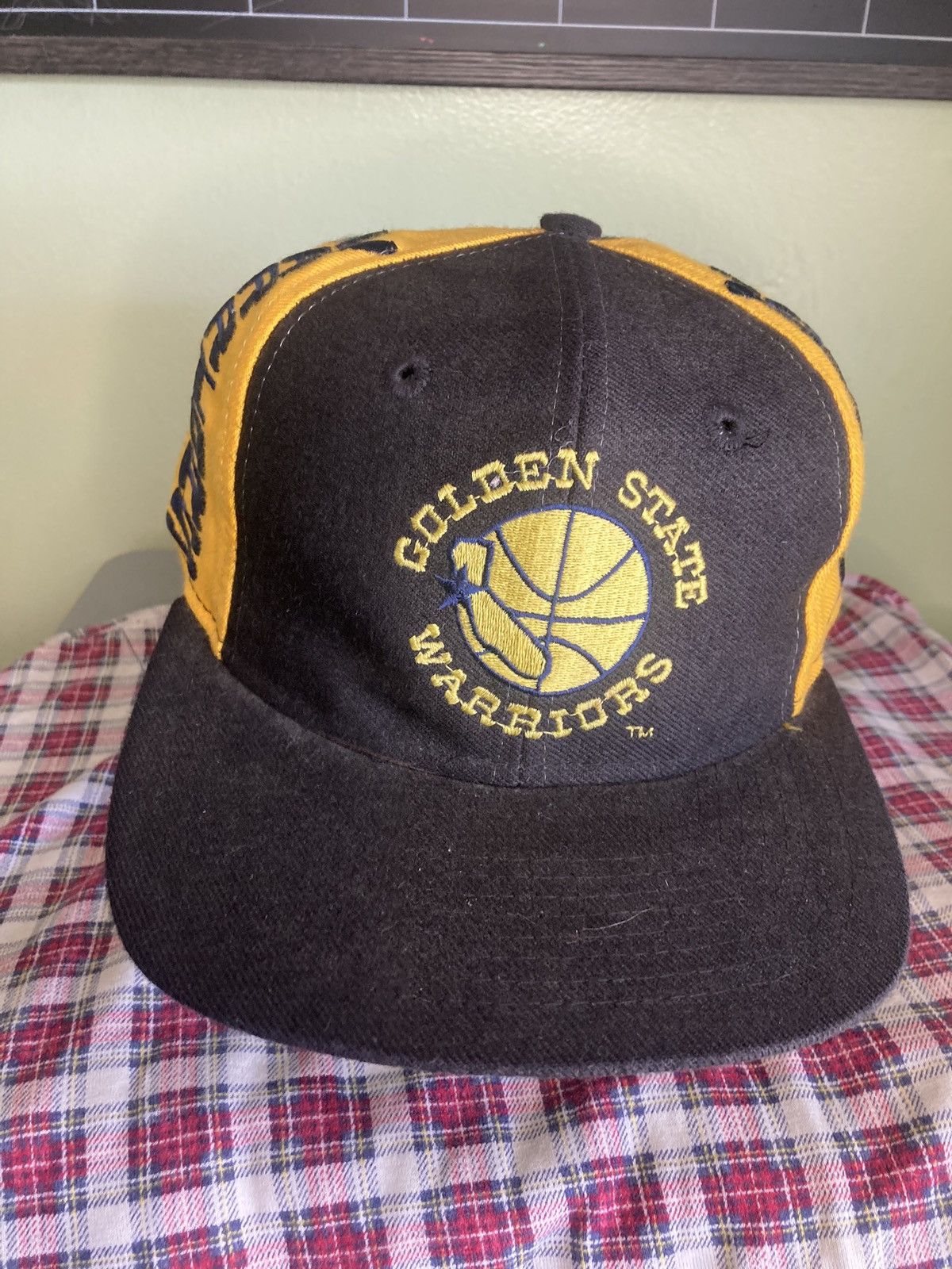 Vintage Vintage golden state warriors SnapBack hat Size ONE SIZE - 1 Thumbnail