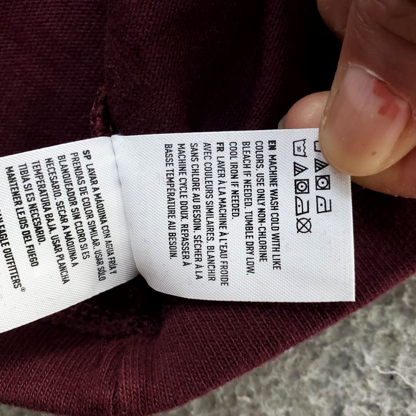 American Eagle Outfitters American Eagle Outfitters Shirt: Mens Size S Burgundy Crew-Neck Pullover Standard Fit Size US S / EU 44-46 / 1 - 7 Thumbnail