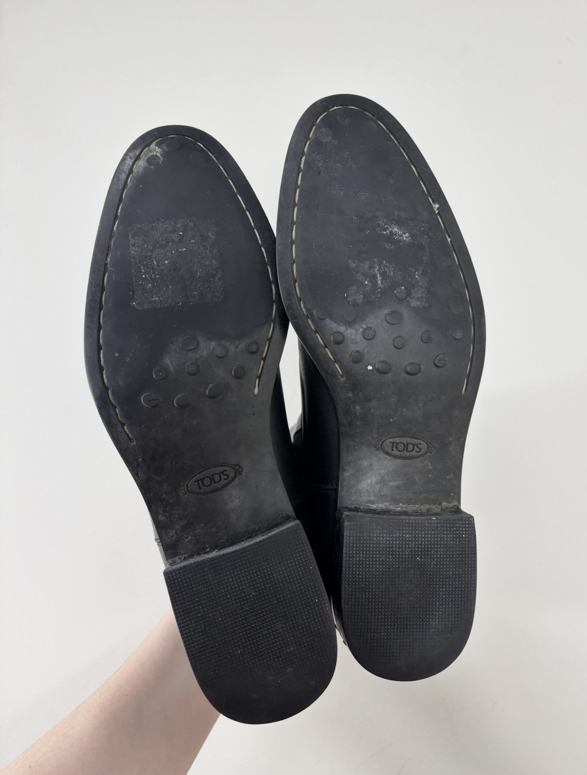 Tod's Tod’s Women’s Black Low Heel Ankle Leather Chelsea Boots Size US 7.5 / IT 37.5 - 19 Thumbnail