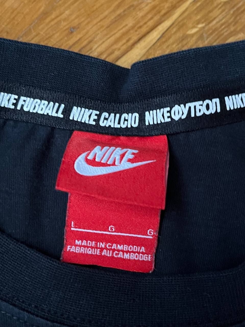 Nike Nike F.C. logo tee Size US L / EU 52-54 / 3 - 4 Thumbnail