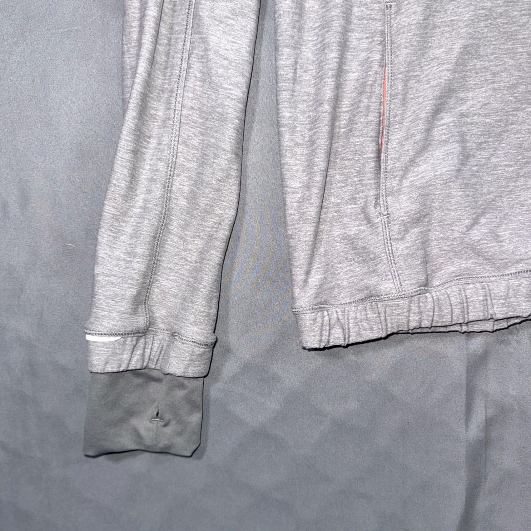 Lululemon Lululemon Jacket Womens 8 Gray 1/2 Zip Thumbholes Reflective Running Athletic Shirt Size M / US 6-8 / IT 42-44 - 7 Thumbnail